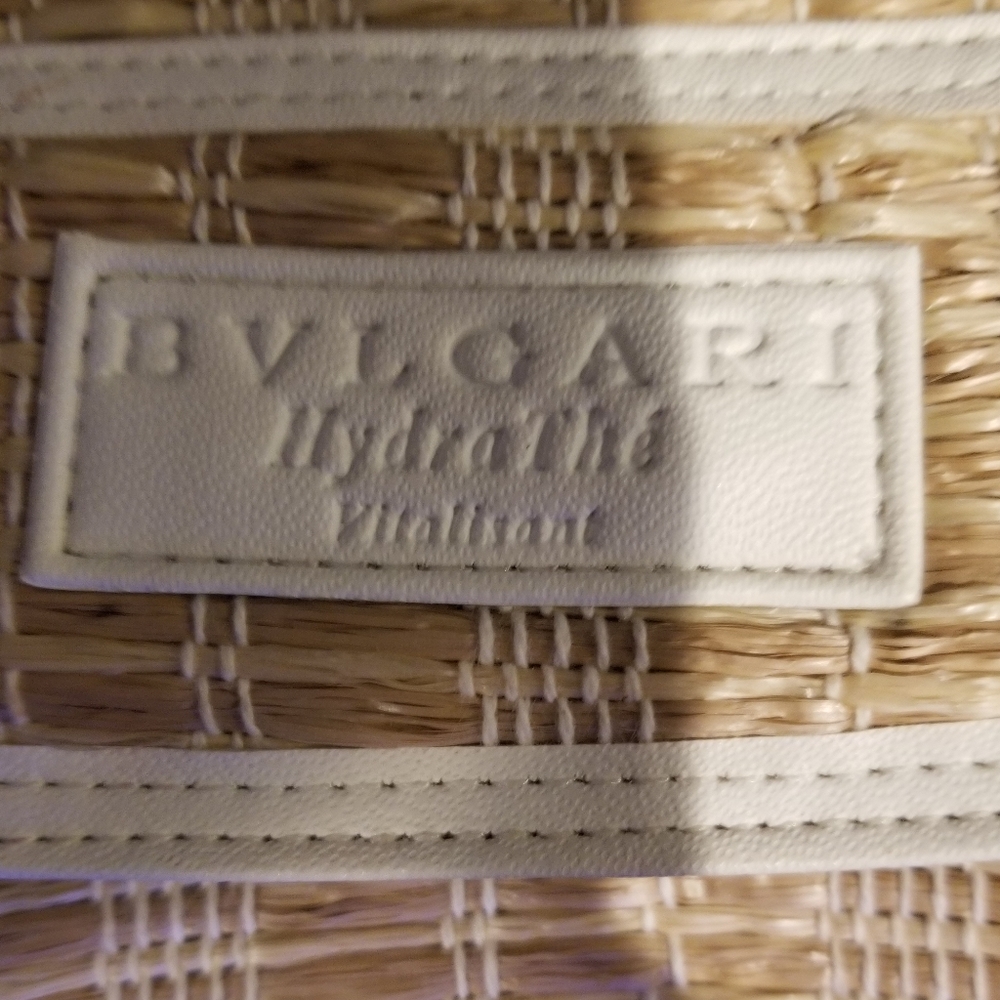 Bvlgari HydraThe Vitalisant Makeup / Toiletry Bag - Picture 6 of 16